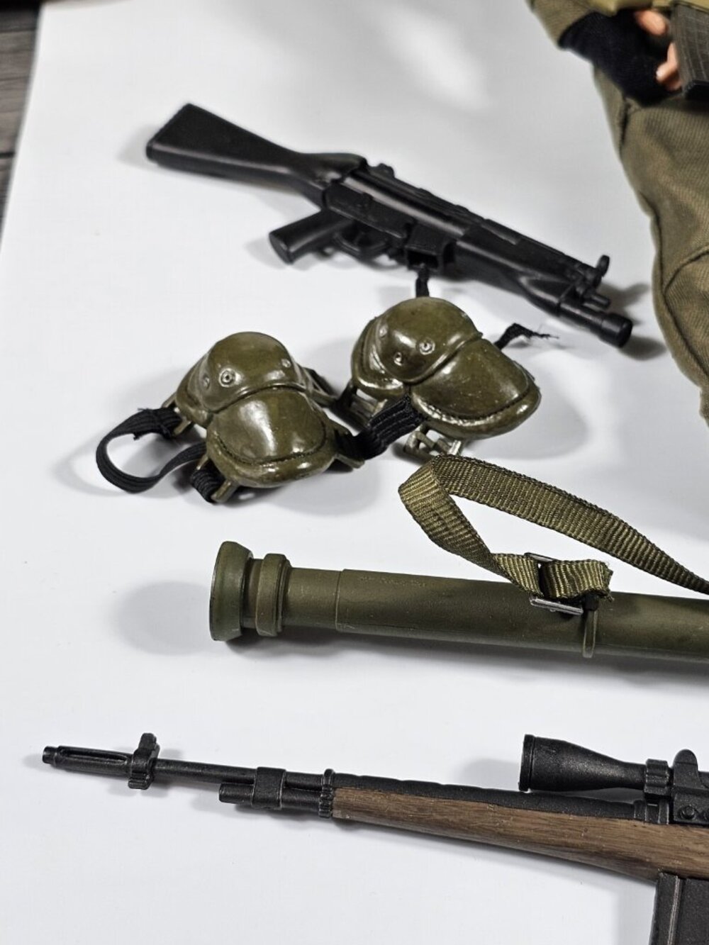 21ST CENTURY TOYS 1998 12IN DOLL MILITARY ACCESSORIES VINTAGE Collectibles. - Picture 8 of 8